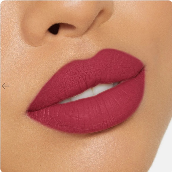 Kylie Cosmetics Matte Lip Kit- extraordinary - Picture 2 of 5